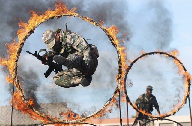 مانور ارتش چین مانور ارتش چین