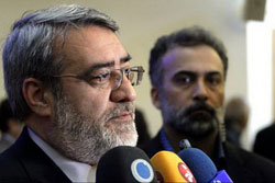 وزیر کشور: قاچاقچیان موادمخدر باید به دار آویخته شوند/ قوه قضاییه هیچ رحمی نداشته باشد وزیر کشور: قاچاقچیان موادمخدر باید به دار آویخته شوند/ قوه قضاییه هیچ رحمی نداشته باشد