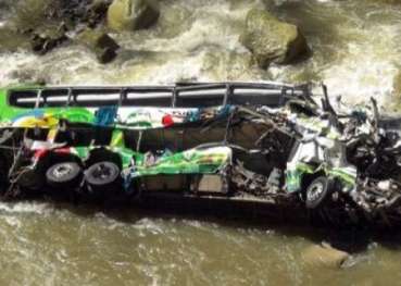 سقوط اتوبوس در برزیل 30 کشته برجا گذاشت