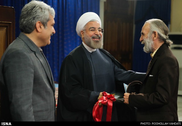 تجلیل از محققان و هنرمندان نخبه کشور با حضور روحانی (عکس)