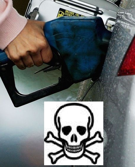 وزیر نفت: بنزین پتروشیمی آلوده است/ در همه جا توزیع می شد ولی اکنون به طور کامل متوقف شده است وزیر نفت: بنزین پتروشیمی آلوده است/ در همه جا توزیع می شد ولی اکنون به طور کامل متوقف شده است