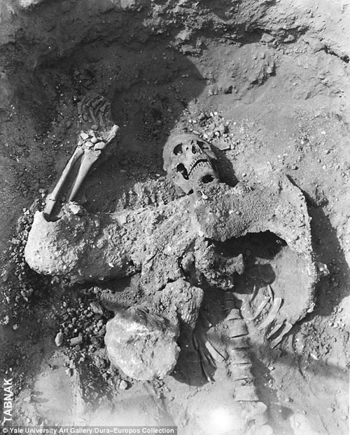 قتل عام رومی‌ها توسط ایرانیان (+عکس)