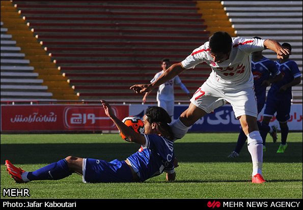 بازی های لیگ برتر فوتبال (عکس)