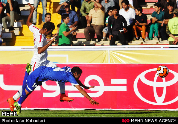 بازی های لیگ برتر فوتبال (عکس)