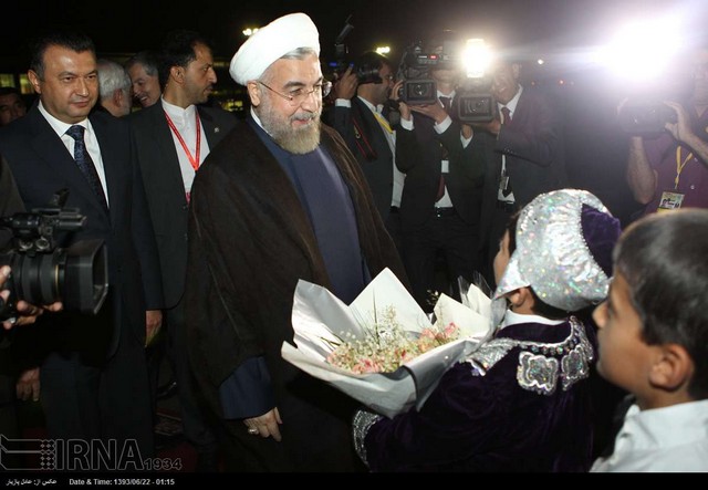 بازگشت روحانی به تهران (عکس)