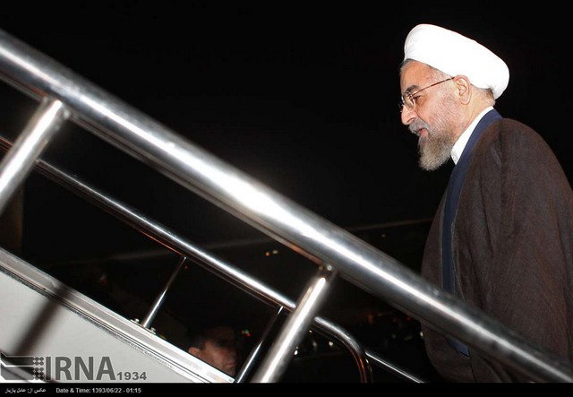 بازگشت روحانی به تهران (عکس)