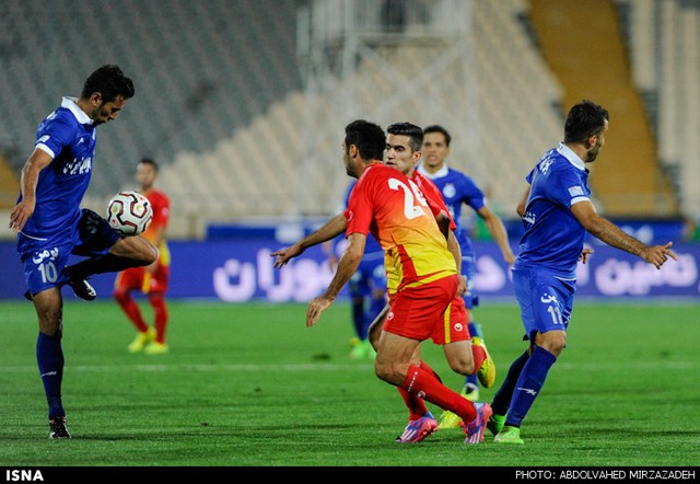 بازی فوتبال استقلال و فولاد خوزستان (عکس)