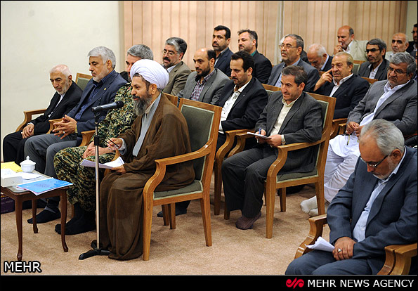 دیدار اعضای ستاد کنگره ملی شهدا اصناف و بازار کشور با رهبری (عکس)