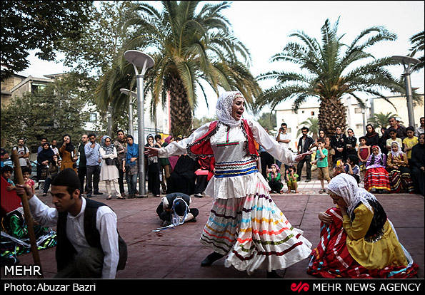 جشنواره تئاتر خیابانی  - لاهیجان (عکس)