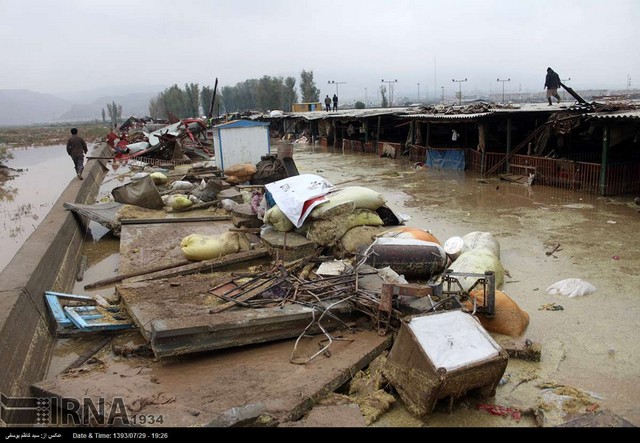 خسارت سیل به مرکز فروش دام در تبریز (عکس)