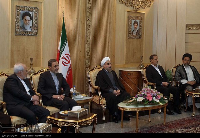 بازگشت روحانی به تهران (عکس)