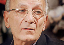 دوبلور پیشکسوت: کار نمی کنم تا آبرویم حفظ شود