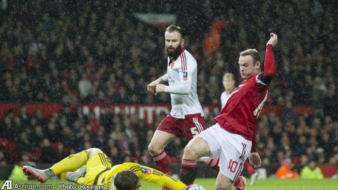 یونایتد در دقیقه 93 پیروزشد(+گزارش تصویری)
