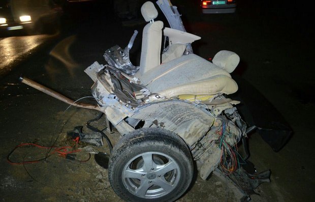 سانحه رانندگی خودرو ام وی ام را نصف کرد! سانحه رانندگی خودرو ام وی ام را نصف کرد!