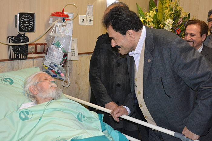 عیادت مدیرعامل بانک تجارت از حمید سبزواری