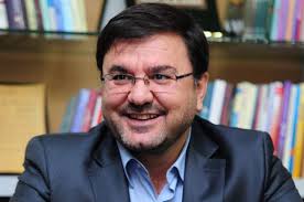 نماینده همدان در مجلس: مردم از تندروی خسته شده‌اند/ لاریجانی به خاطر جبهه پایداری در سازوکار وحدت اصول‌گرای شرکت نکرد