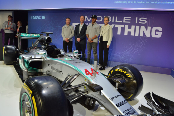 شارژ خودروها در حال حرکت ممکن شد شارژ خودروها در حال حرکت ممکن شد