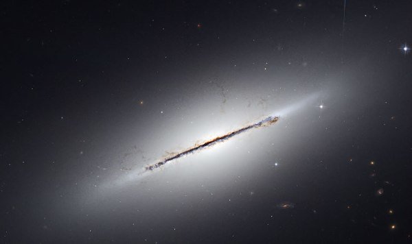 ناسا تصویر کهکشان باریک را منتشر کرد ناسا تصویر کهکشان باریک را منتشر کرد