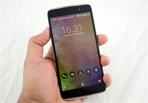 رونمایی آلکاتل از دو گوشی جدید و یک لپ تاپ رونمایی آلکاتل از دو گوشی جدید و یک لپ تاپ