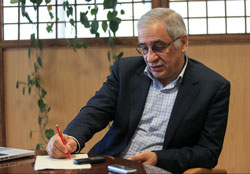 طهماسب مظاهری: آمارهای احمدی‌نژاد دروغ بود