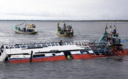 غرق کشتی در لیبی با صدها ناپدید