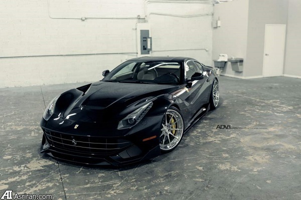 وقتی فراری برلینتا کفش جدید به پا می کند! وقتی فراری برلینتا کفش جدید به پا می کند!