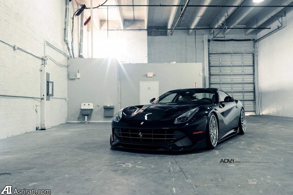 وقتی فراری برلینتا کفش جدید به پا می کند! وقتی فراری برلینتا کفش جدید به پا می کند!