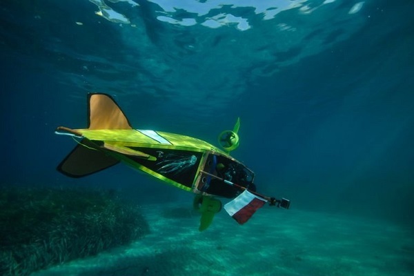 زیردریایی برقی شخصی با قدرت مانوردهی بالا زیردریایی برقی شخصی با قدرت مانوردهی بالا