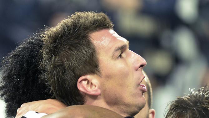 یوونتوس 3 - 1 فیورنتینا / بانوی پیر زنده شد(+عکس/جدول) یوونتوس 3 - 1 فیورنتینا / بانوی پیر زنده شد(+عکس/جدول)