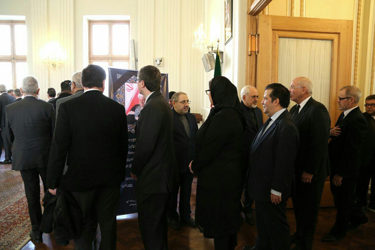 حضور سفرای خارجی در وزارت خارجه برای تسلیت درگذشت هاشمی (عکس)