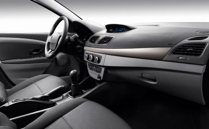 رنو فلوئنس دنده ای، سدان فرانسوی محبوب ایرانیان/ جزئیات تخفیف 3 میلیونی  برای خریداران