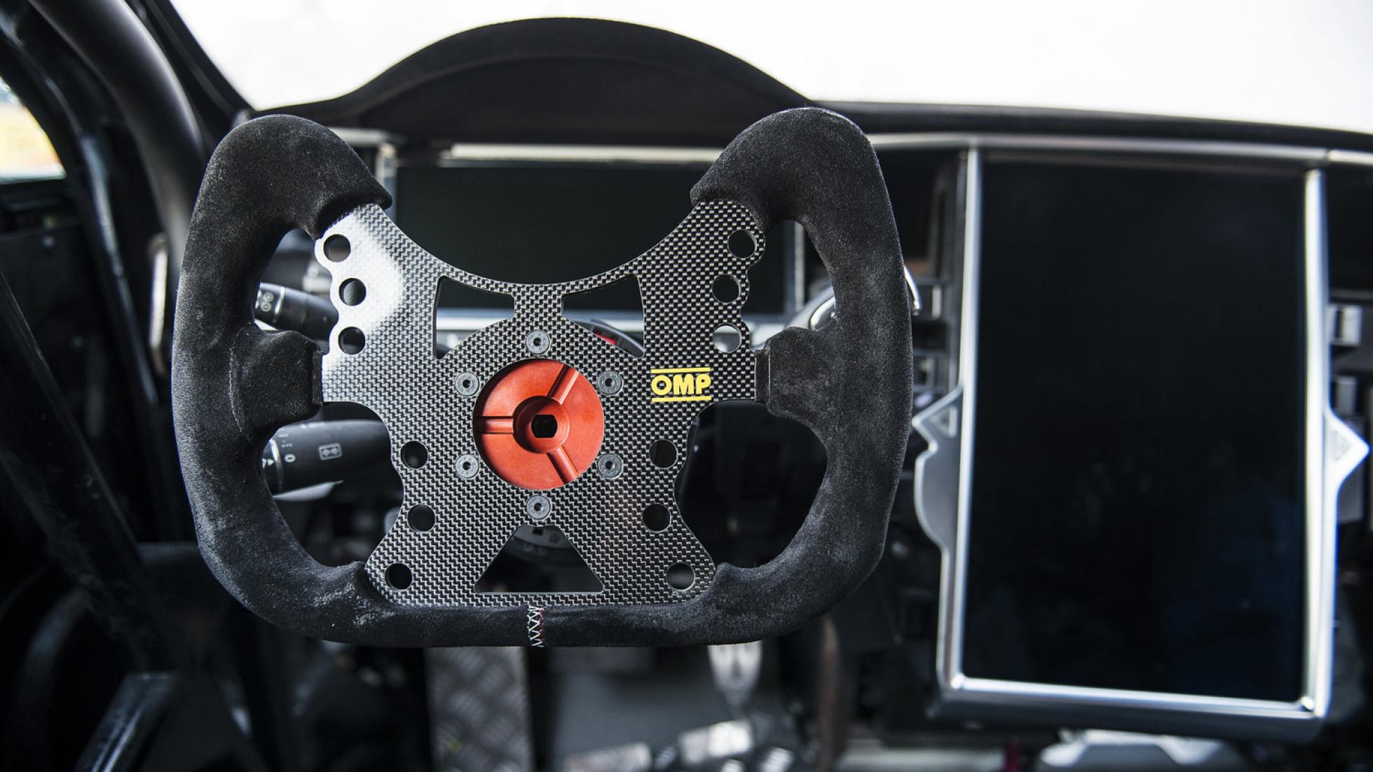 صفر تا صد تسلا در 2.1 ثانیه صفر تا صد تسلا در 2.1 ثانیه