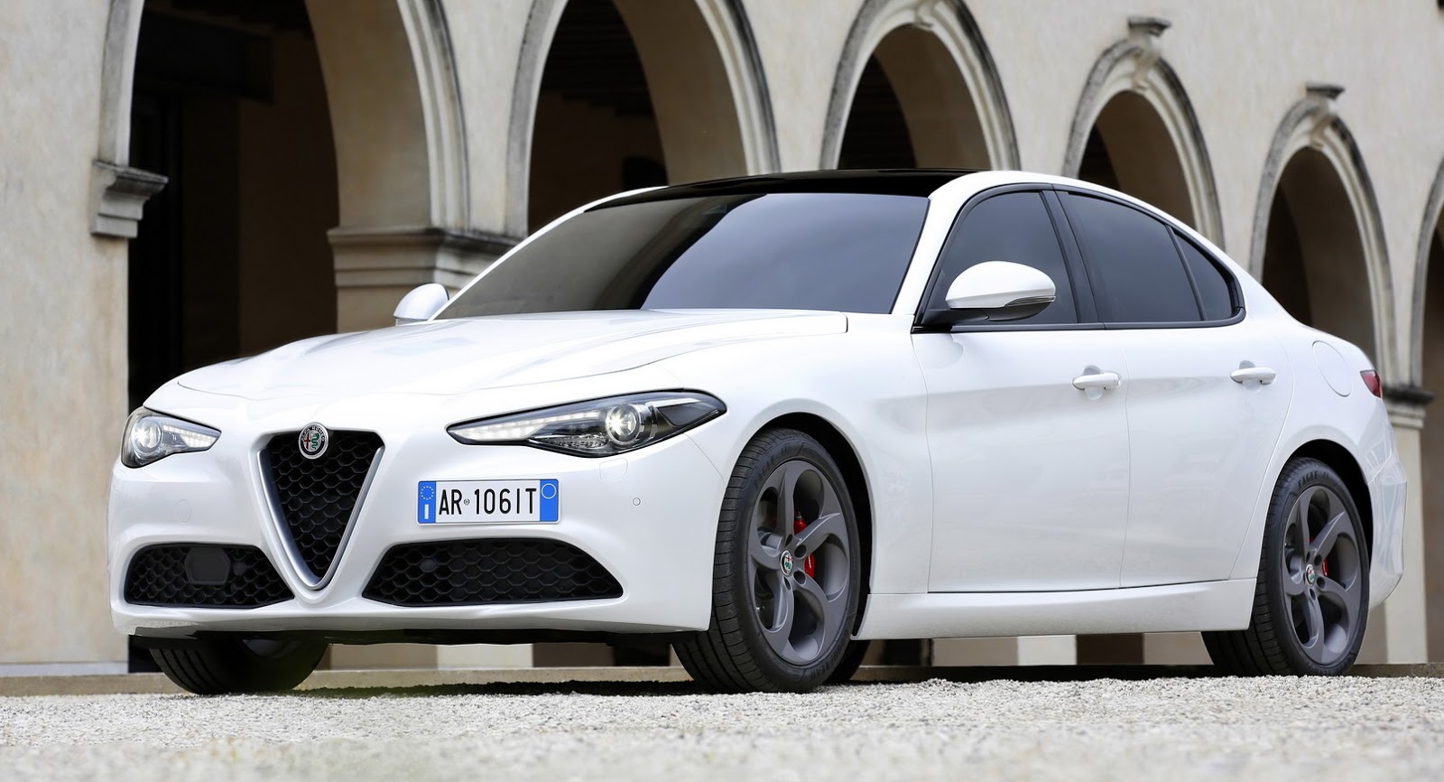 جایزه بهترین خودروی سال 2017 اروپا تعلق می‌گیرد به ...