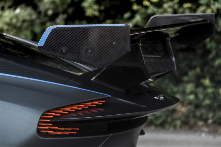 استون مارتین ولکان به خیابان ها می آید استون مارتین ولکان به خیابان ها می آید