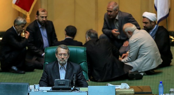 ادعای اصول‌گرایان: لاریجانی 