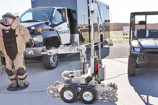 پلیسهای آهنی مجریان گوش به فرمان پلیسهای آهنی مجریان گوش به فرمان