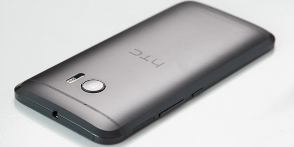 درز اولین تصویر از HTC Desire 10 با طراحی متفاوت درز اولین تصویر از HTC Desire 10 با طراحی متفاوت