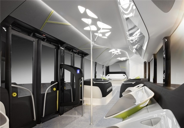 اتوبوس بدون نیاز به راننده هم از راه رسید اتوبوس بدون نیاز به راننده هم از راه رسید