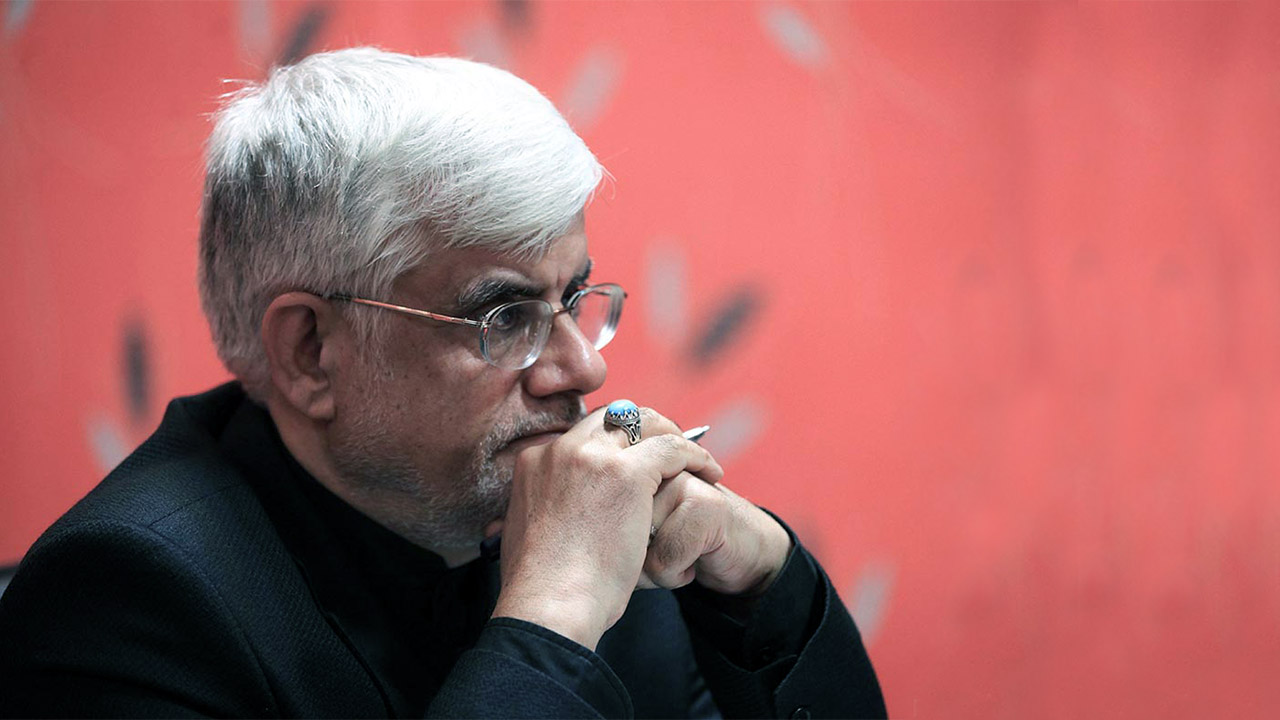 از عارف اندازه عارف انتظار داشته باشید/ او 