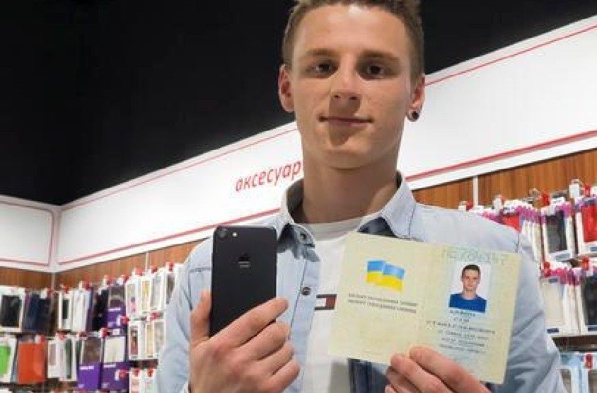 این پسر اسمش آیفون 7 است (+عکس)