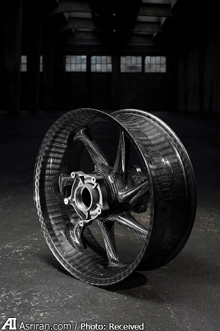 موتور فیبرکربنی بیامو در نمایشگاه میلان موتور فیبرکربنی بیامو در نمایشگاه میلان