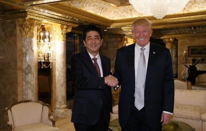 اولین دیدار دیپلماتیک ترامپ (+عکس)