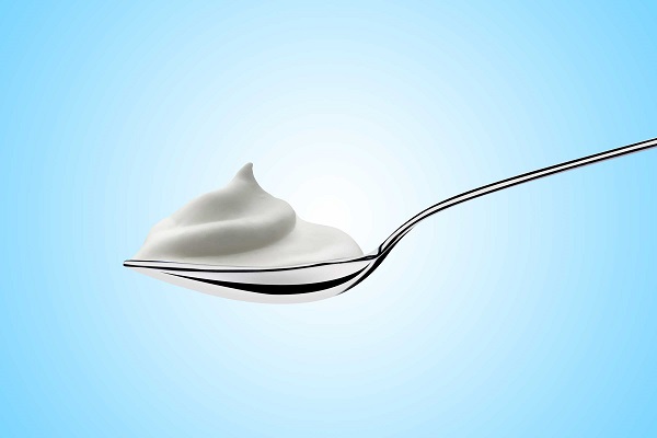 سفید کردن دندانها با این مواد غذایی سفید کردن دندانها با این مواد غذایی