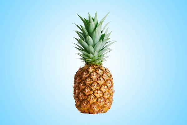 سفید کردن دندانها با این مواد غذایی سفید کردن دندانها با این مواد غذایی