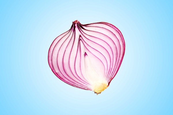 سفید کردن دندانها با این مواد غذایی سفید کردن دندانها با این مواد غذایی