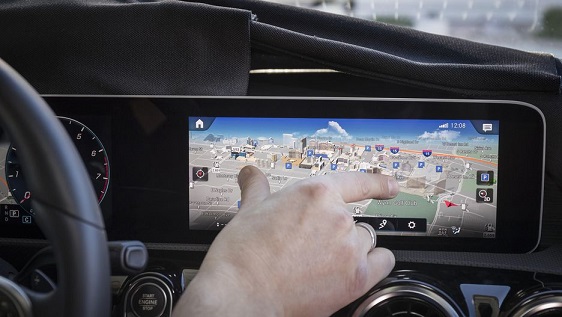 با این خودرو کلاس A مرسدس دوستانه صحبت کنید/ هوش مصنوعی خودرو زندگی و رانندگی را برایتان آسان می‌کند