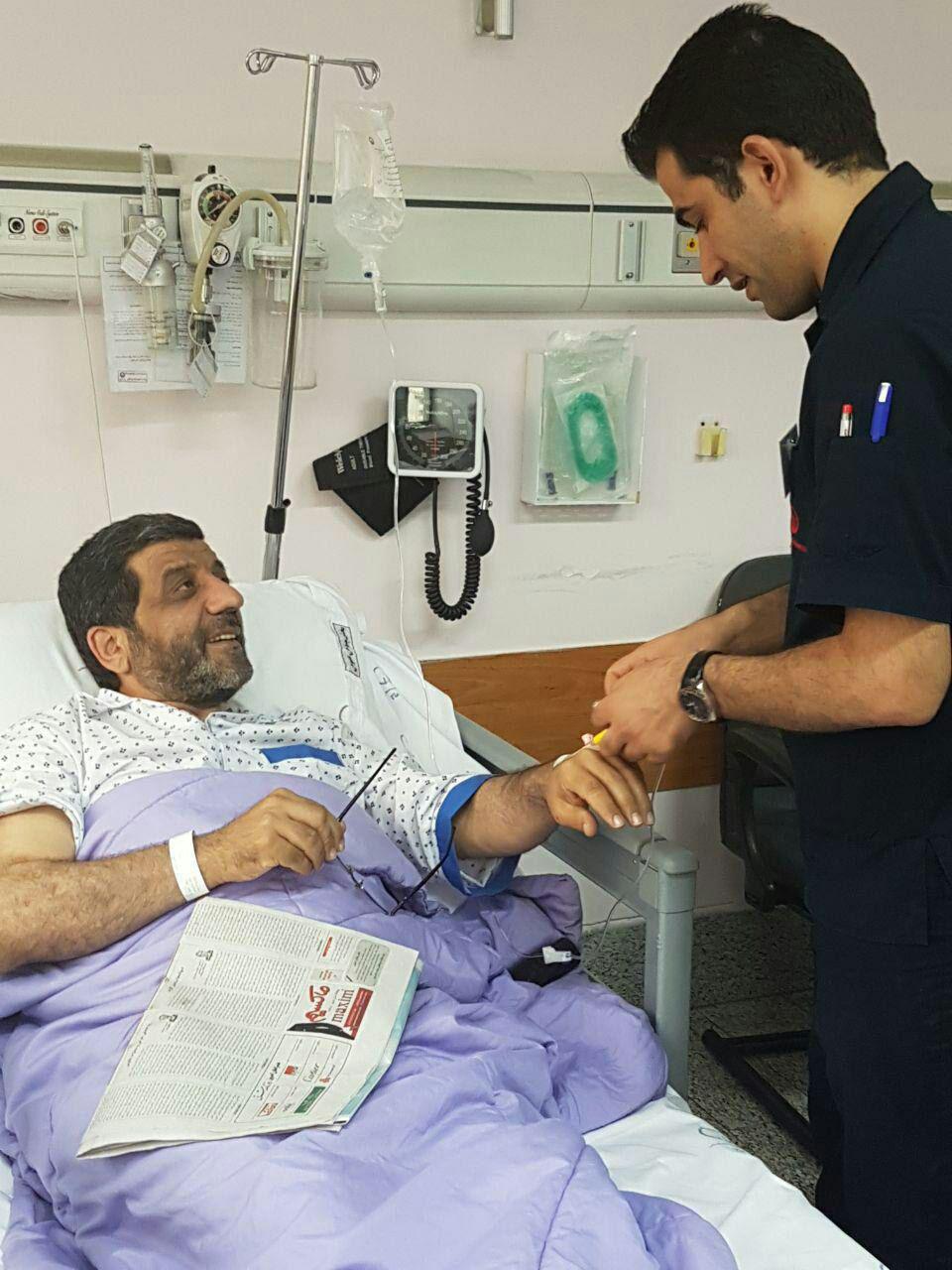 ضرغامی بستری شد (+عکس)