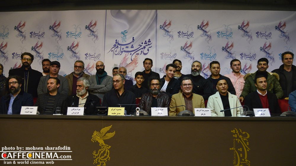 فیلمها و حاشیههای روز هفتم جشنواره فجر در سینمای رسانه (+عکس) فیلمها و حاشیههای روز هفتم جشنواره فجر در سینمای رسانه (+عکس)