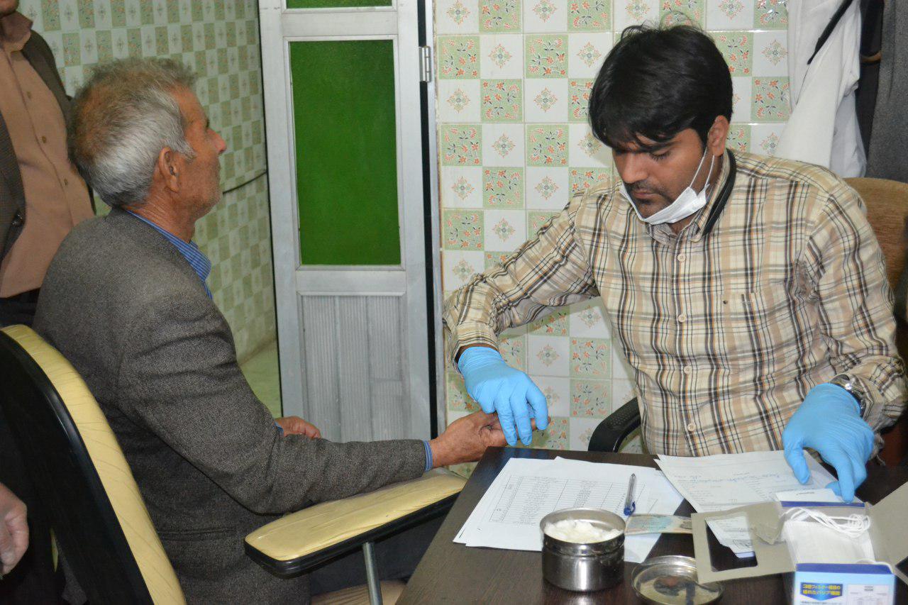 آغاز نمونه گیری از خانواده‌های مسافران سقوط هواپیمای تهران - یاسوج (+عکس)