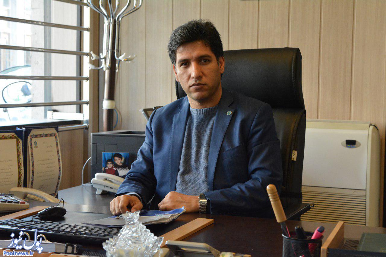 مشتری مداری و ارائه خدمات مناسب رمز موفقیت یک شعبه است مشتری مداری و ارائه خدمات مناسب رمز موفقیت یک شعبه است